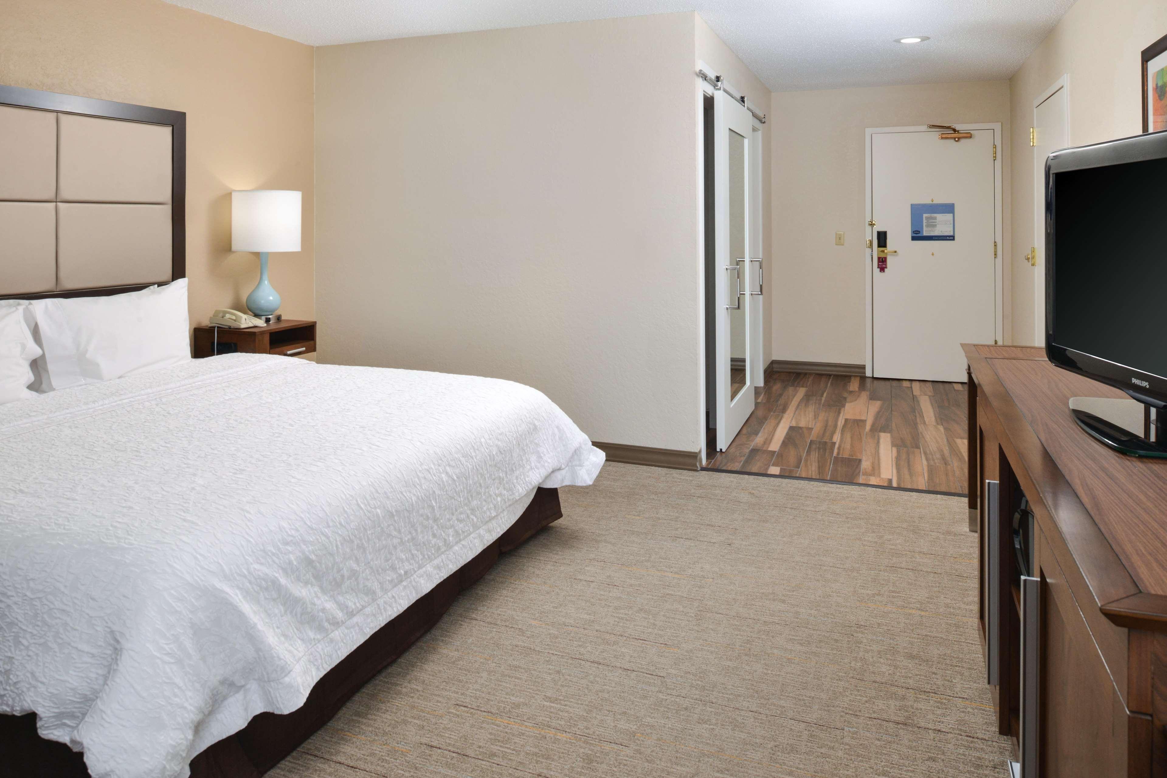 Hampton Inn Carbondale Bagian luar foto