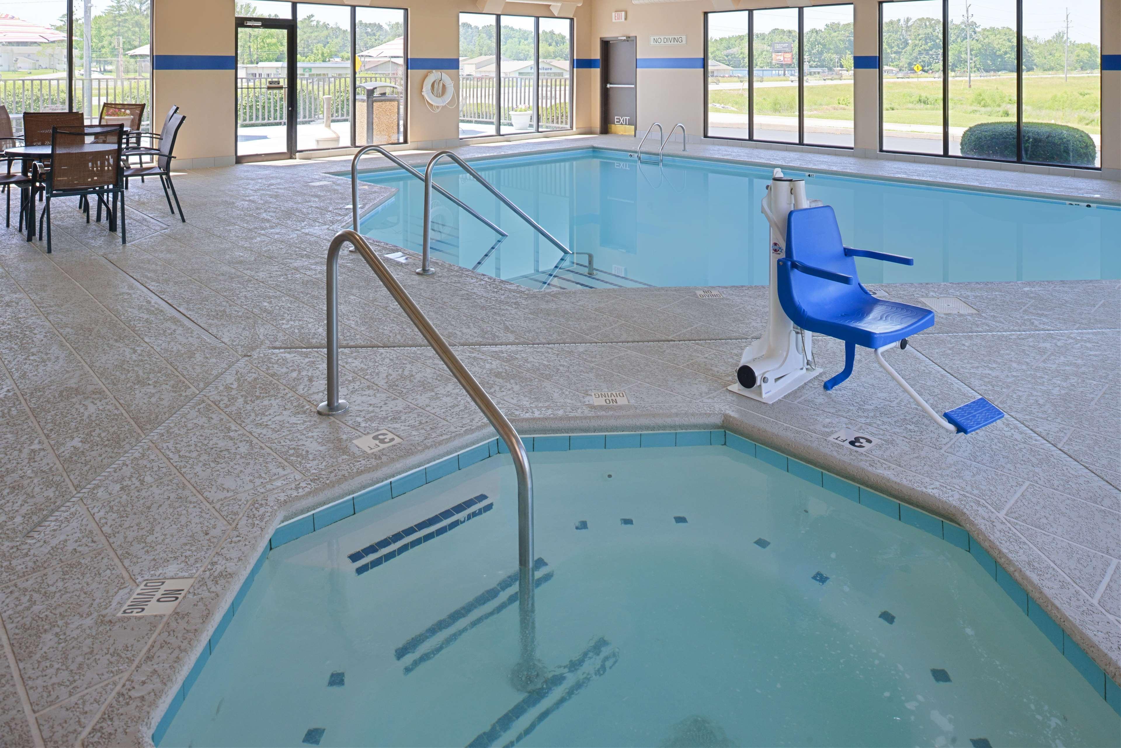 Hampton Inn Carbondale Bagian luar foto