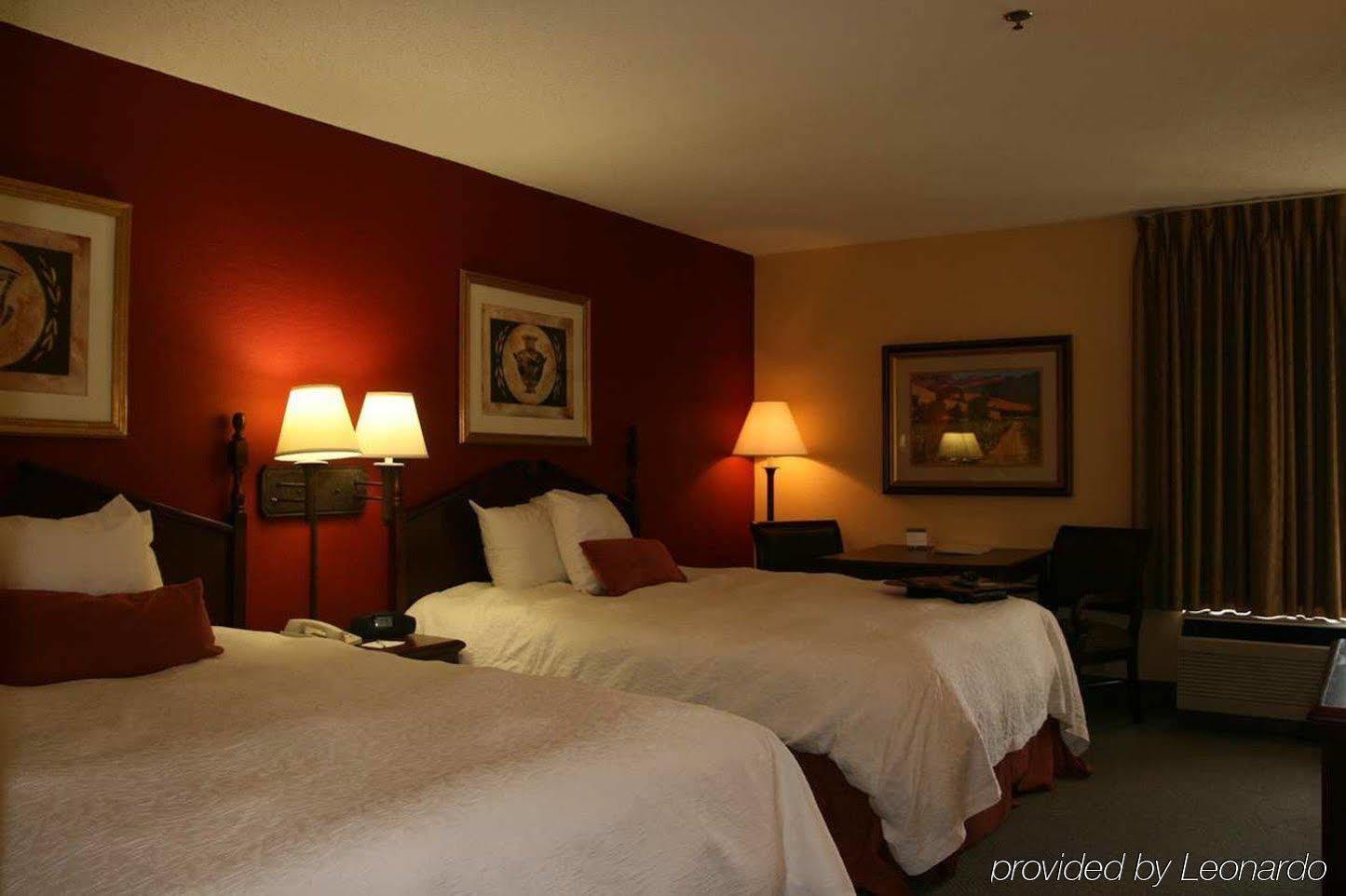 Hampton Inn Carbondale Bagian luar foto